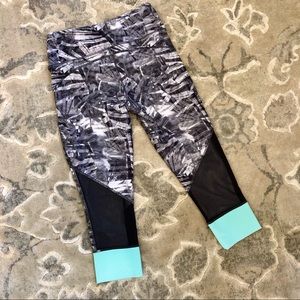 Cropped workout leggings